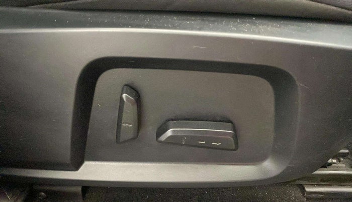 2021 Tata Harrier XZ PLUS 2.0L DARK EDITION, Diesel, Manual, 65,911 km, Driver Side Adjustment Panel