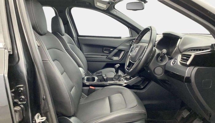 2021 Tata Harrier XZ PLUS 2.0L DARK EDITION, Diesel, Manual, 65,911 km, Right Side Front Door Cabin