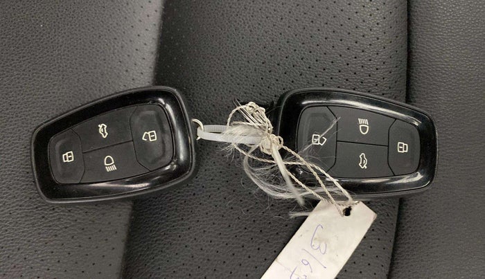 2021 Tata Harrier XZ PLUS 2.0L DARK EDITION, Diesel, Manual, 65,911 km, Key Close Up