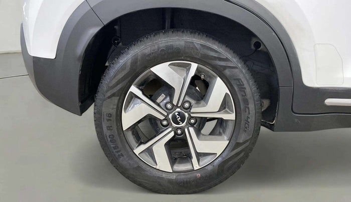 2023 KIA SONET HTX 1.5 DIESEL IMT, Diesel, Manual, 14,736 km, Right Rear Wheel