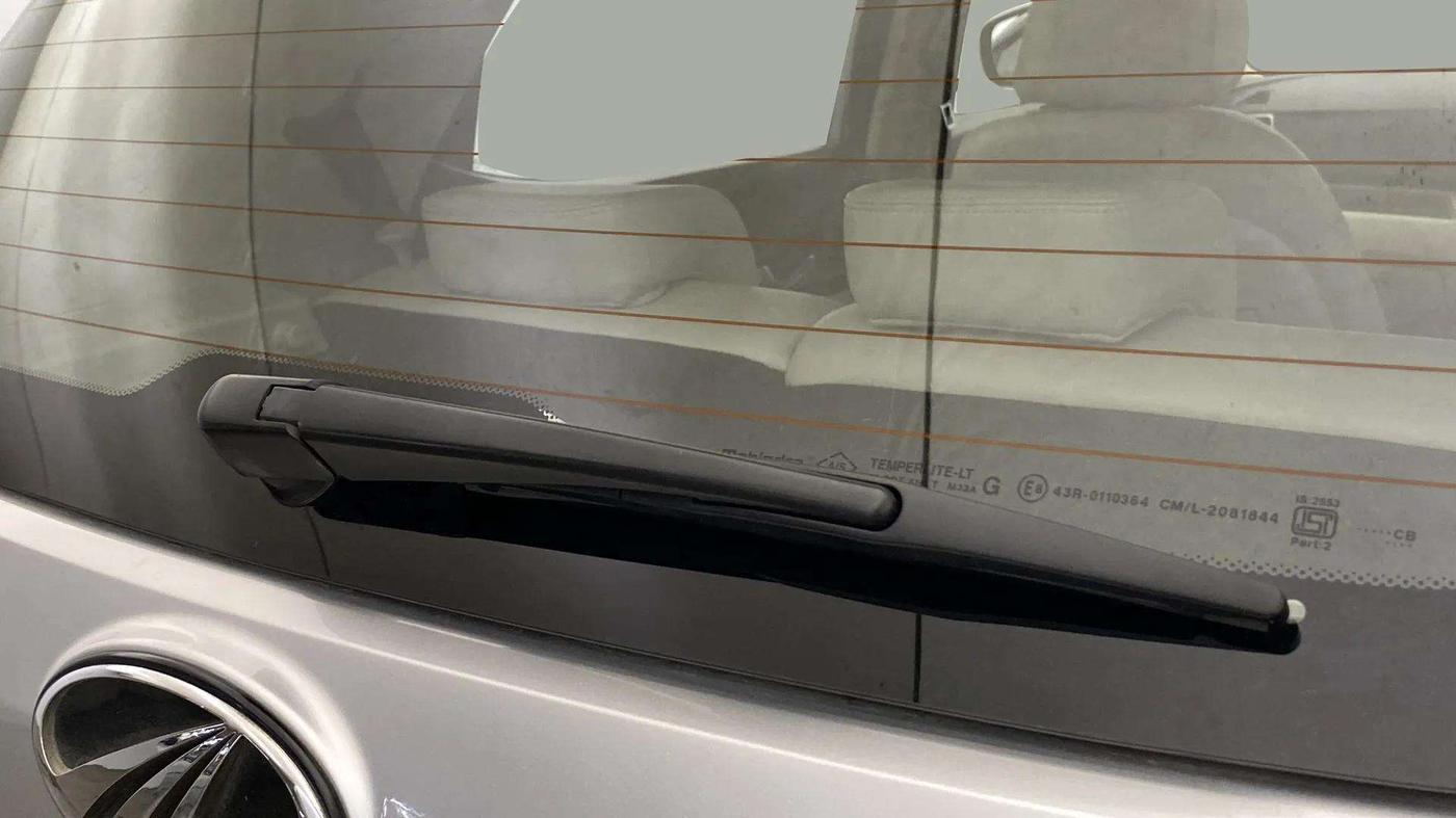 2021 Mahindra XUV300 W8 (O) 1.2 PETROL, Petrol, Manual, 43,484 km, Rear Wiper