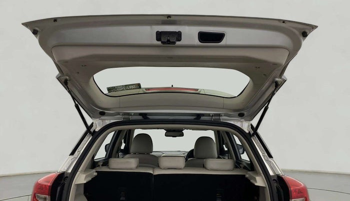 2021 Mahindra XUV300 W8 (O) 1.2 PETROL, Petrol, Manual, 43,484 km, Boot Door Open