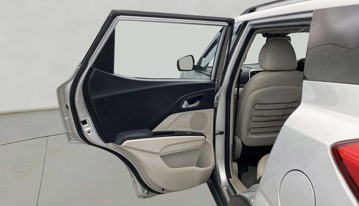 2021 Mahindra XUV300 W8 (O) 1.2 PETROL, Petrol, Manual, 43,484 km, LHS Rear Door