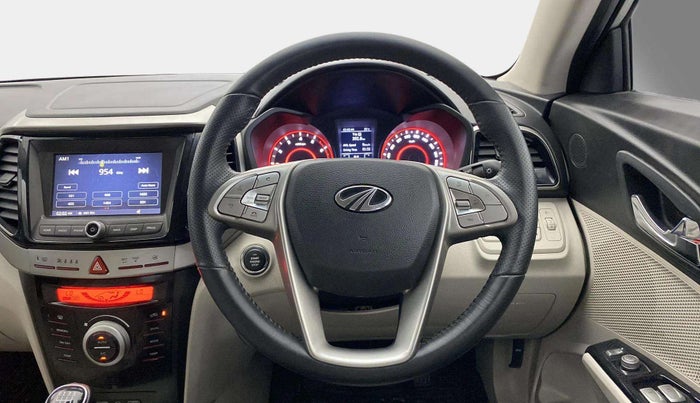 2021 Mahindra XUV300 W8 (O) 1.2 PETROL, Petrol, Manual, 43,484 km, Steering Wheel Close Up