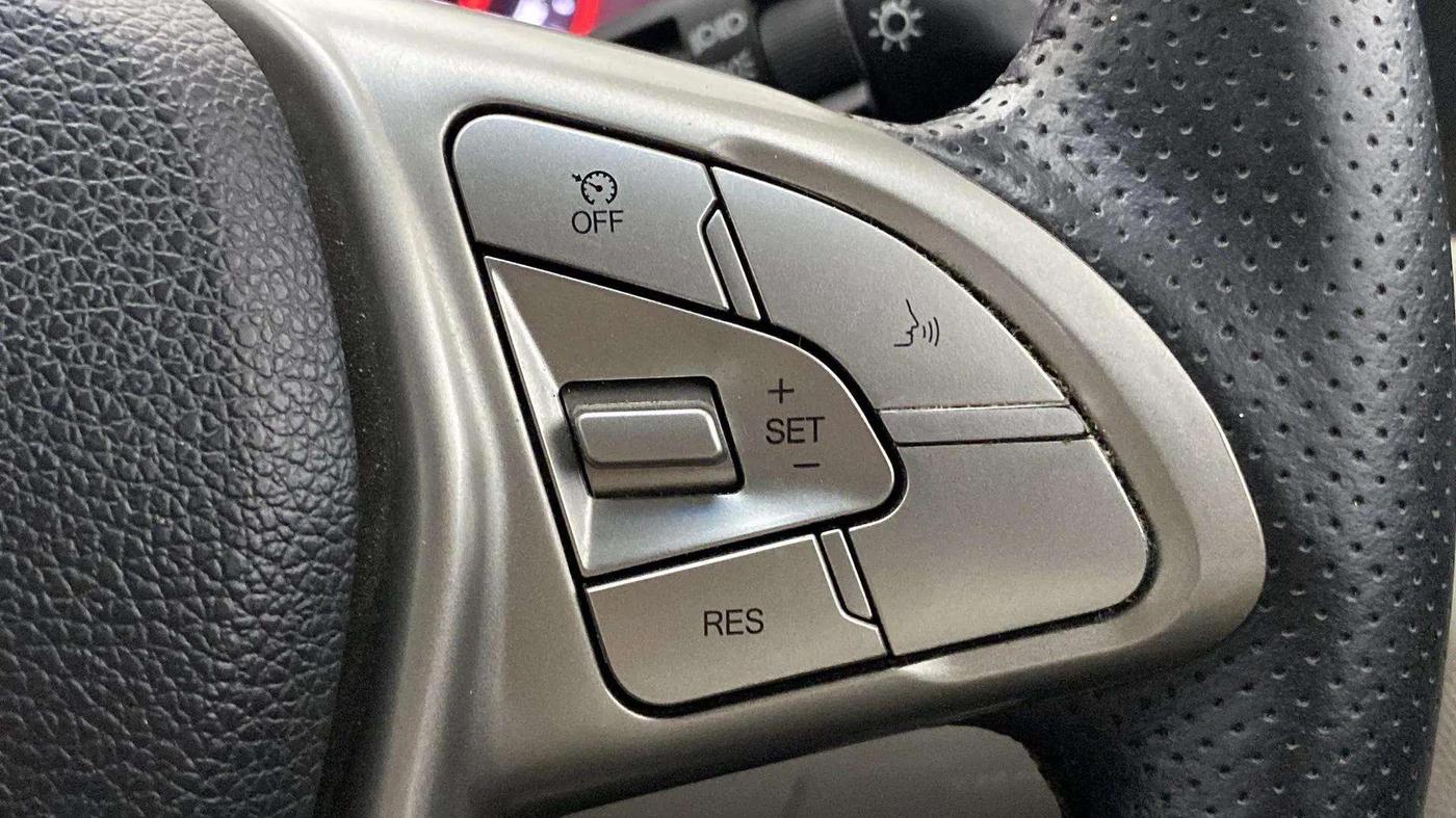 2021 Mahindra XUV300 W8 (O) 1.2 PETROL, Petrol, Manual, 43,484 km, Adaptive Cruise Control
