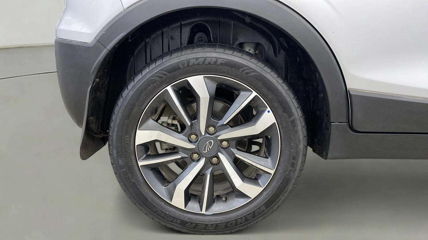 2021 Mahindra XUV300 W8 (O) 1.2 PETROL, Petrol, Manual, 43,484 km, Right Rear Wheel
