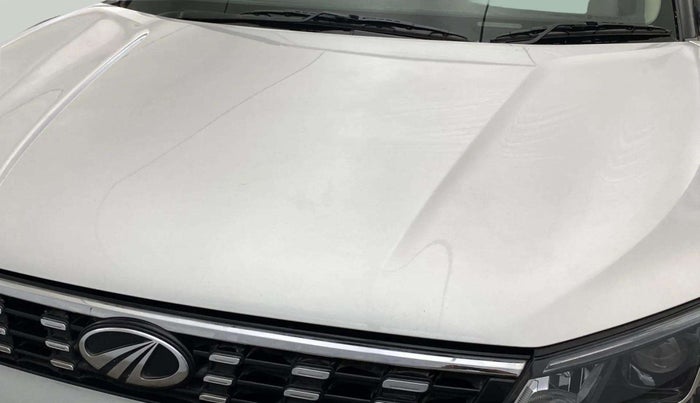 2021 Mahindra XUV300 W8 (O) 1.2 PETROL, Petrol, Manual, 43,484 km, Bonnet (hood) - Minor scratches