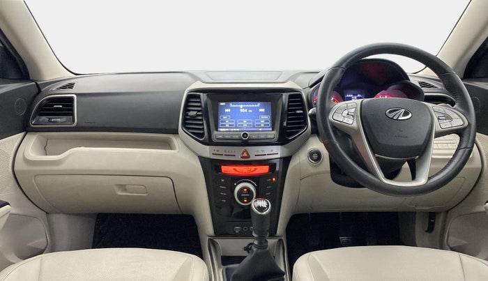 2021 Mahindra XUV300 W8 (O) 1.2 PETROL, Petrol, Manual, 43,484 km, Dashboard