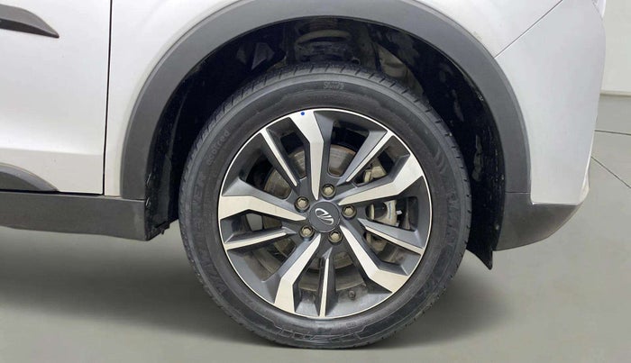 2021 Mahindra XUV300 W8 (O) 1.2 PETROL, Petrol, Manual, 43,484 km, Right Front Wheel