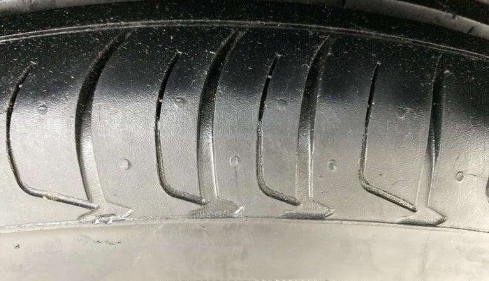 2021 Tata NEXON XZ PLUS PETROL DUAL TONE, Petrol, Manual, 52,861 km, Left Rear Tyre Tread