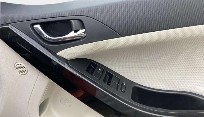 2021 Tata NEXON XZ PLUS PETROL DUAL TONE, Petrol, Manual, 52,861 km, Driver Side Door Panels Control