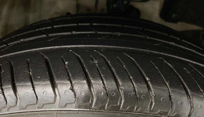 2017 Honda BR-V 1.5L I-VTEC V, Petrol, Manual, 94,444 km, Right Front Tyre Tread