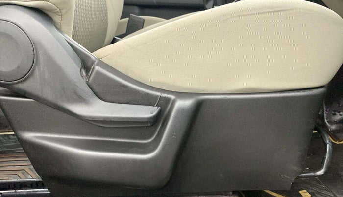 2021 Maruti New Wagon-R LXI CNG (O) 1.0, CNG, Manual, 63,232 km, Driver Side Adjustment Panel