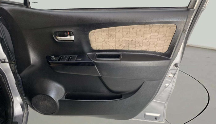 2017 Maruti Wagon R 1.0 VXI, Petrol, Manual, 76,623 km, Driver Side Door Panels Control