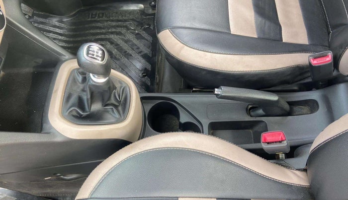 2017 Hyundai Grand i10 SPORTZ (O) 1.2 KAPPA VTVT, Petrol, Manual, 33,192 km, Gear Lever