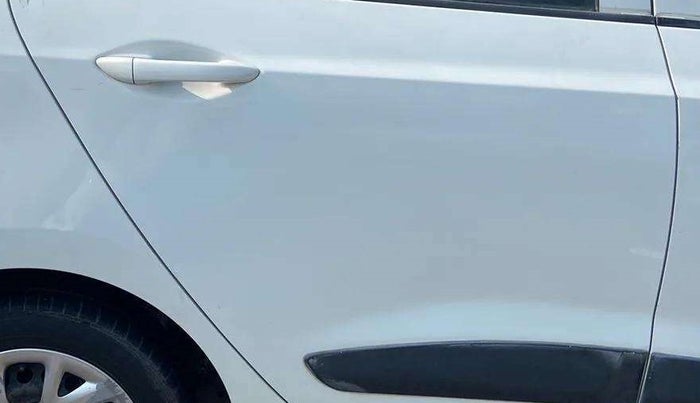 2017 Hyundai Grand i10 SPORTZ (O) 1.2 KAPPA VTVT, Petrol, Manual, 33,192 km, Right rear door - Minor scratches