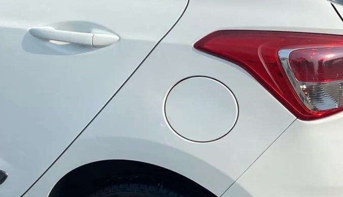 2017 Hyundai Grand i10 SPORTZ (O) 1.2 KAPPA VTVT, Petrol, Manual, 33,192 km, Left quarter panel - Minor scratches