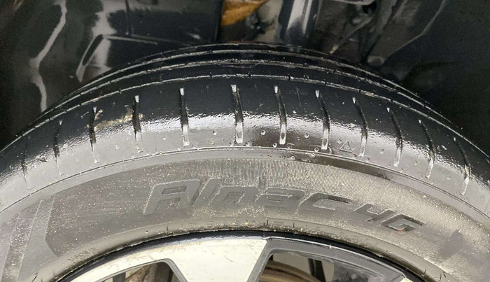 2022 Tata PUNCH CREATIVE  AMT, Petrol, Automatic, 28,985 km, Left Front Tyre Tread
