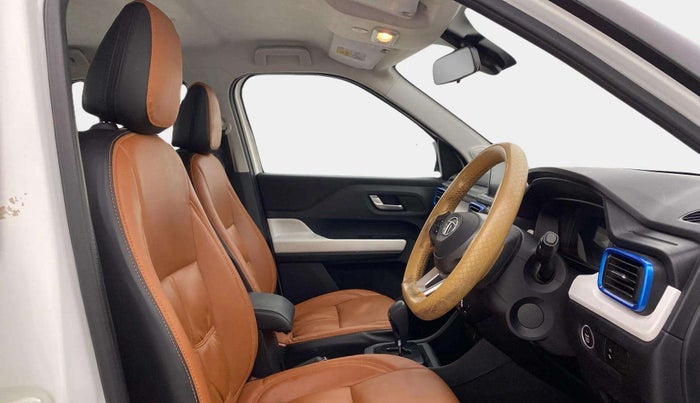 2022 Tata PUNCH CREATIVE  AMT, Petrol, Automatic, 28,985 km, Right Side Front Door Cabin