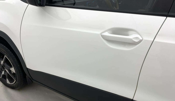 2022 Tata PUNCH CREATIVE  AMT, Petrol, Automatic, 28,985 km, Front passenger door - Minor scratches