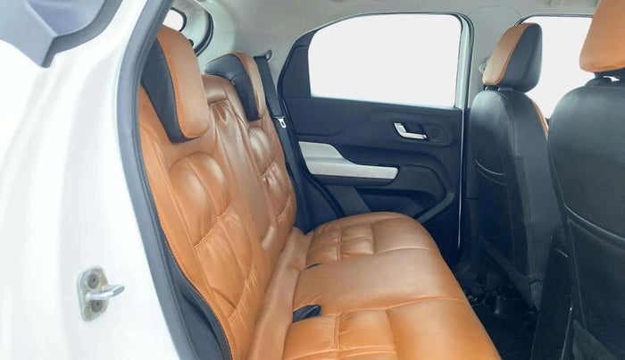 2022 Tata PUNCH CREATIVE  AMT, Petrol, Automatic, 28,985 km, Right Side Rear Door Cabin