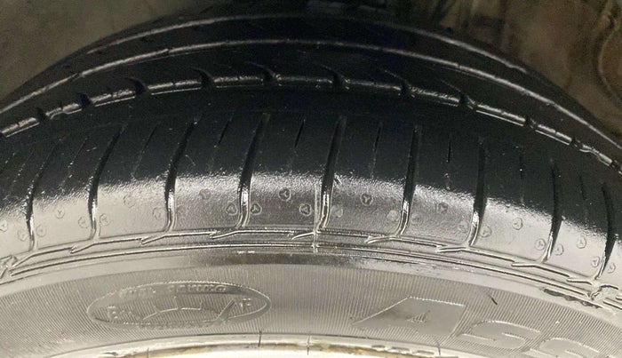 2016 Volkswagen Polo GT TSI AT, Petrol, Automatic, 88,257 km, Left Front Tyre Tread