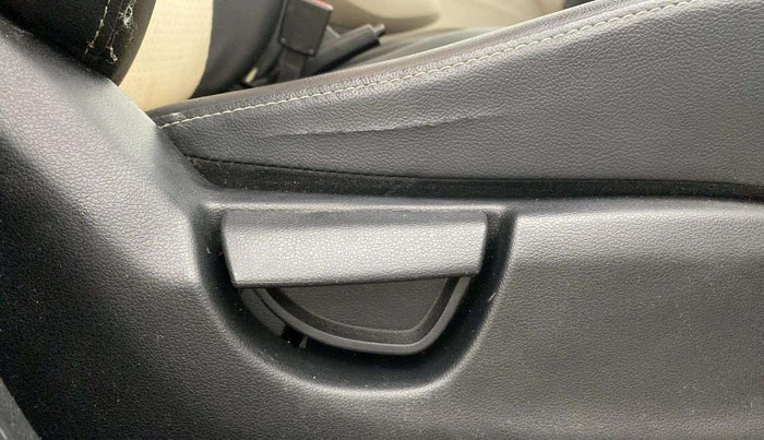 2019 Hyundai NEW SANTRO SPORTZ CNG, CNG, Manual, 62,251 km, Driver Side Adjustment Panel