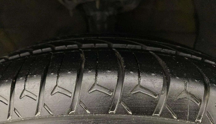 2019 Hyundai NEW SANTRO SPORTZ CNG, CNG, Manual, 62,251 km, Right Front Tyre Tread