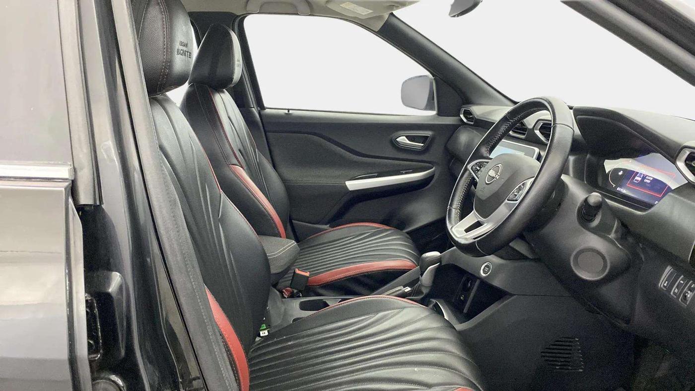 2022 Nissan MAGNITE XV PREMIUM TURBO CVT, Petrol, Automatic, 23,065 km, Right Side Front Door Cabin