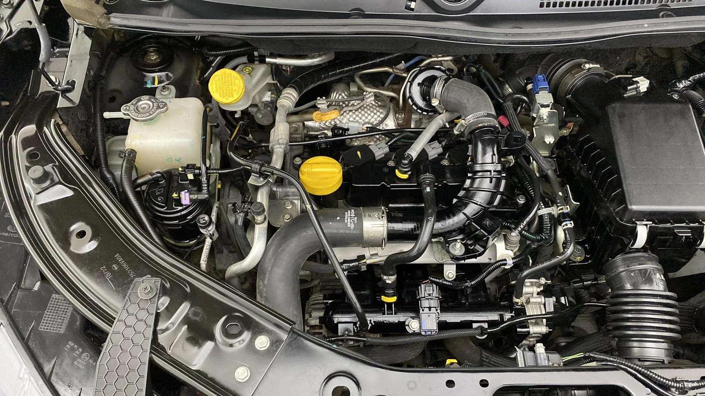 2022 Nissan MAGNITE XV PREMIUM TURBO CVT, Petrol, Automatic, 23,065 km, Engine View - Right