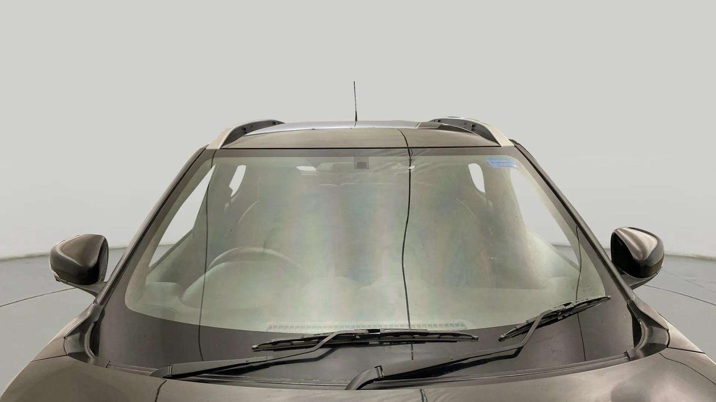 2022 Nissan MAGNITE XV PREMIUM TURBO CVT, Petrol, Automatic, 23,065 km, Front Windshield