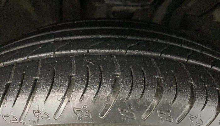 2022 Nissan MAGNITE XV PREMIUM TURBO CVT, Petrol, Automatic, 23,064 km, Right Front Tyre Tread