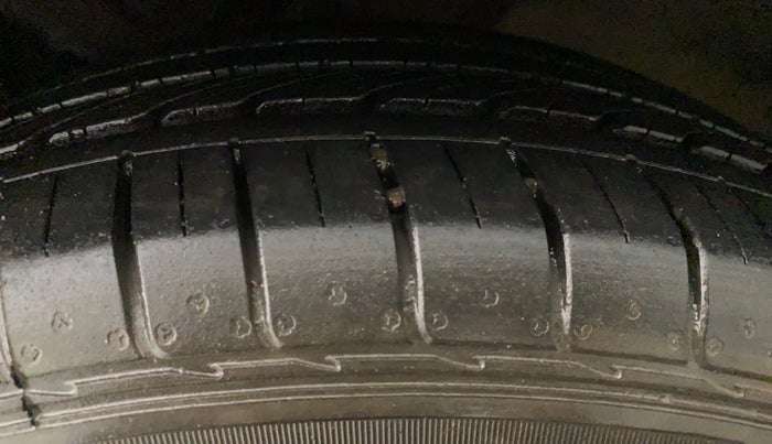 2015 Hyundai Creta S 1.6 PETROL, Petrol, Manual, 83,718 km, Left Rear Tyre Tread