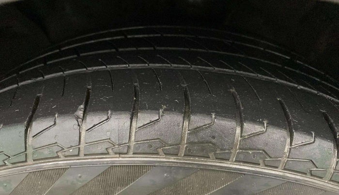 2018 Hyundai Creta E PLUS 1.4 DIESEL, Diesel, Manual, 78,557 km, Left Front Tyre Tread