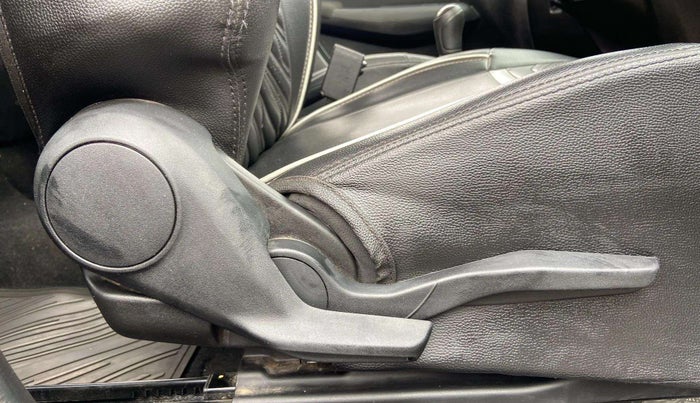 2023 Maruti Swift VXI CNG, CNG, Manual, 36,402 km, Driver Side Adjustment Panel