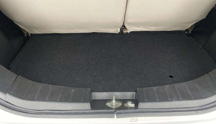 2017 Maruti Wagon R 1.0 VXI, Petrol, Manual, 55,613 km, Boot Inside