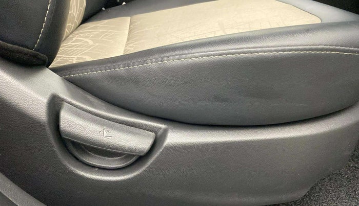 2018 Hyundai Grand i10 SPORTZ AT 1.2 KAPPA VTVT, Petrol, Automatic, 24,412 km, Driver Side Adjustment Panel
