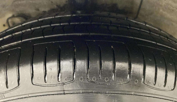 2018 Hyundai Grand i10 SPORTZ AT 1.2 KAPPA VTVT, Petrol, Automatic, 24,412 km, Right Rear Tyre Tread