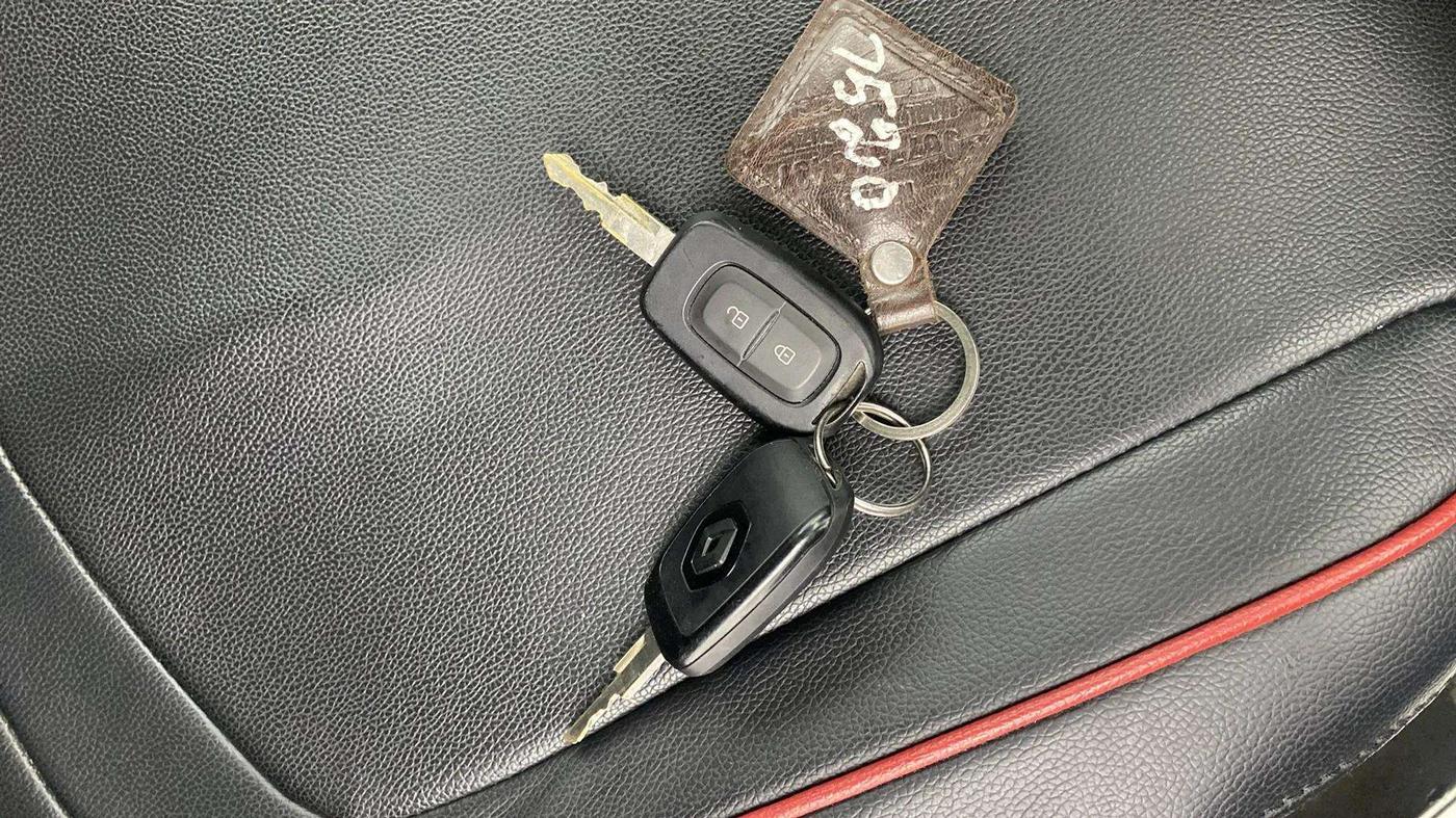 2022 Renault Kwid RXT 1.0 AMT, Petrol, Automatic, 11,445 km, Key Close Up