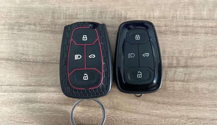 2022 Tata TIGOR XZ PETROL, Petrol, Manual, 60,162 km, Key Close Up