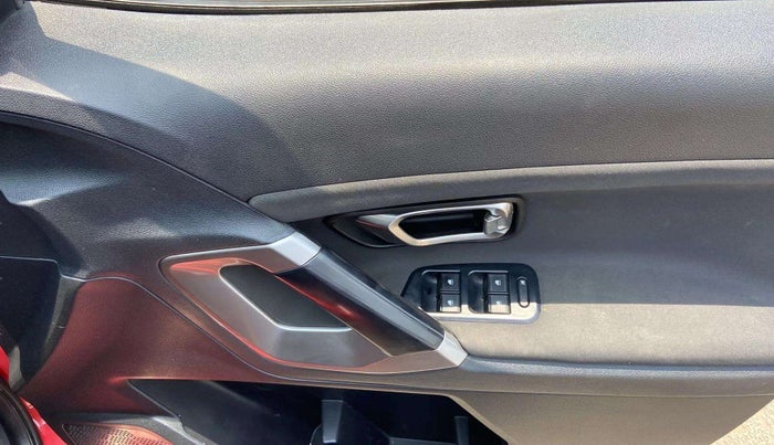2021 Tata Harrier XTA 2.0L KRYOTEC PLUS, Diesel, Automatic, 89,881 km, Driver Side Door Panels Control