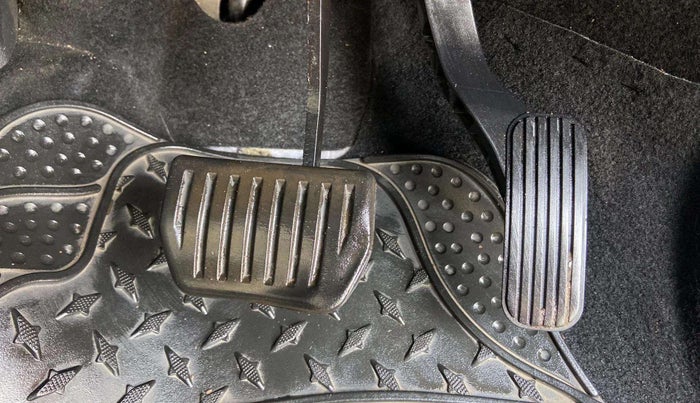 2021 Tata Harrier XTA 2.0L KRYOTEC PLUS, Diesel, Automatic, 89,881 km, Pedals
