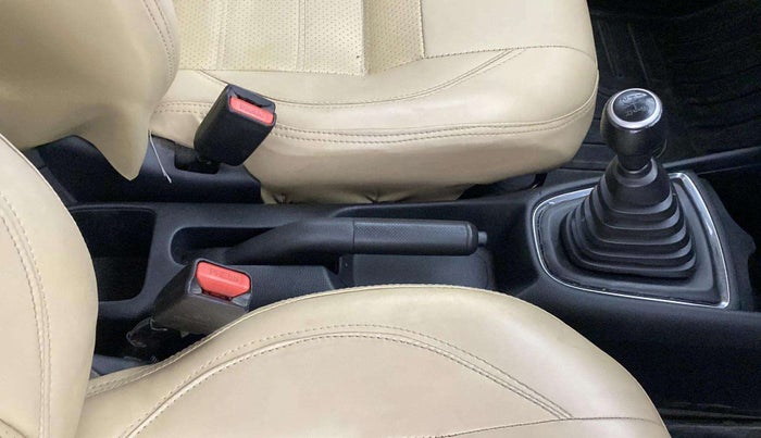 2019 Honda Amaze 1.2L I-VTEC VX, Petrol, Manual, 63,546 km, Gear Lever