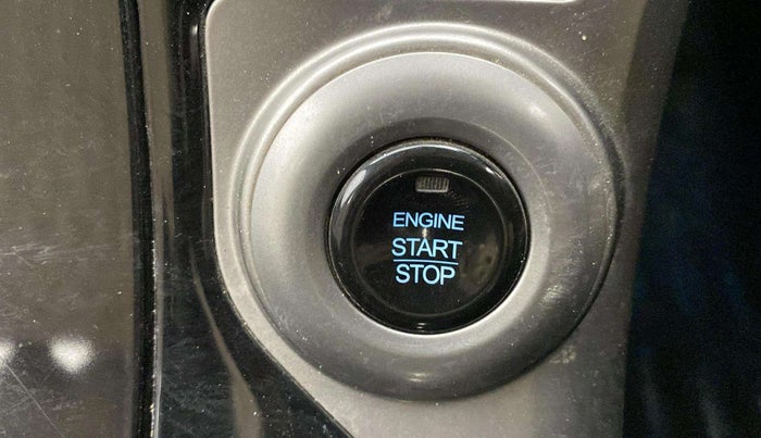 2019 Mahindra XUV500 W11, Diesel, Manual, 97,642 km, Keyless Start/ Stop Button