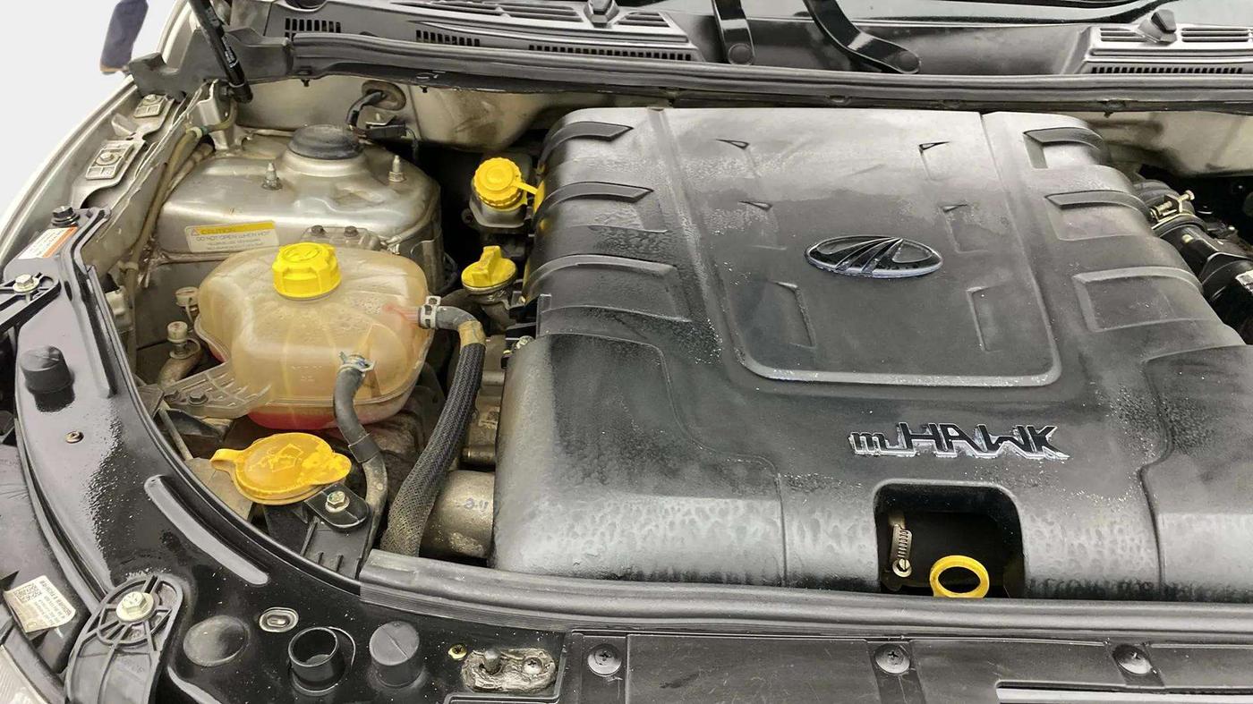 2019 Mahindra XUV500 W11, Diesel, Manual, 97,642 km, Engine View - Right