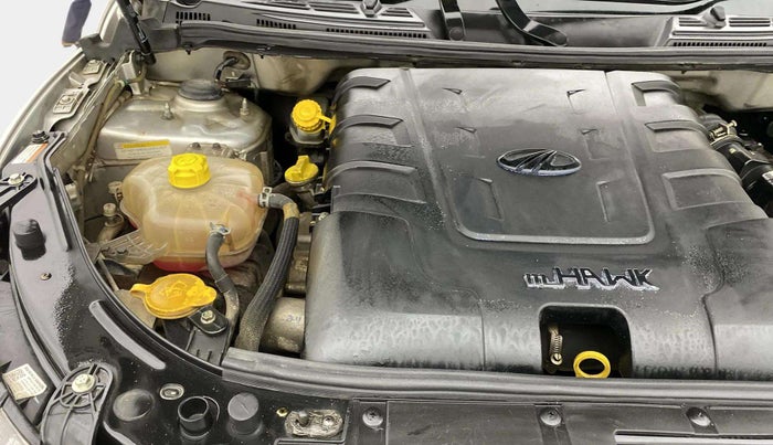 2019 Mahindra XUV500 W11, Diesel, Manual, 97,642 km, Engine View - Right