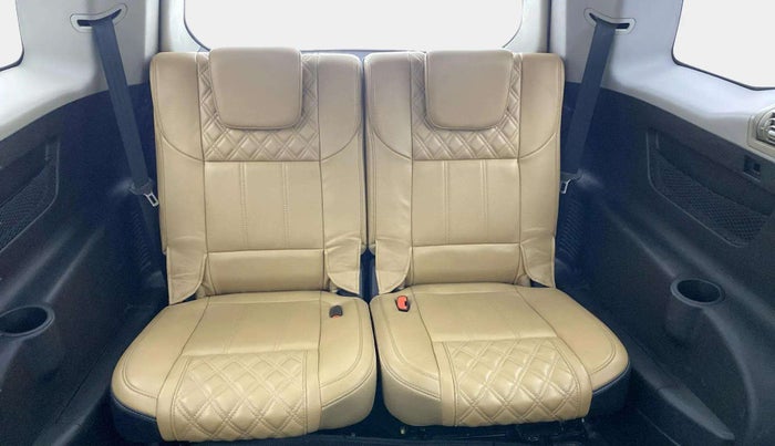2019 Mahindra XUV500 W11, Diesel, Manual, 97,642 km, Third Seat Row ( optional )