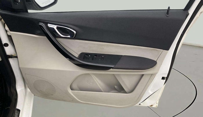 2022 Tata TIGOR XZ PLUS CNG, CNG, Manual, 47,535 km, Driver Side Door Panels Control