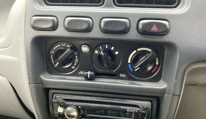 2014 Maruti Alto K10 VXI, Petrol, Manual, 68,361 km, AC Unit - Directional switch has minor damage