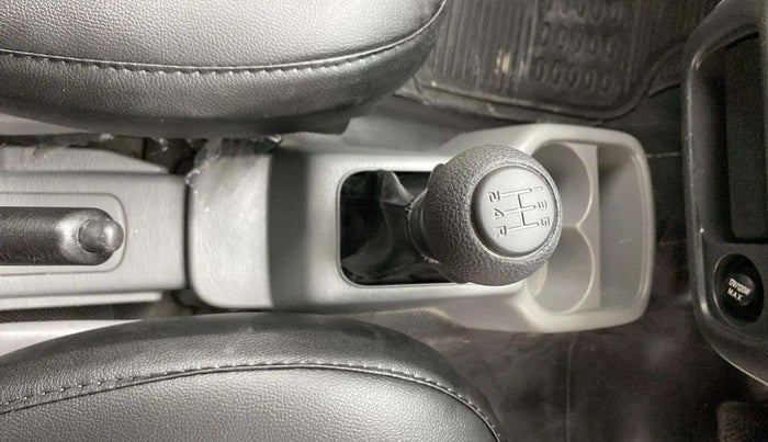 2014 Maruti Alto K10 VXI, Petrol, Manual, 68,361 km, Gear lever - Boot Cover minor damage